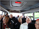 papa francesco in pulmann